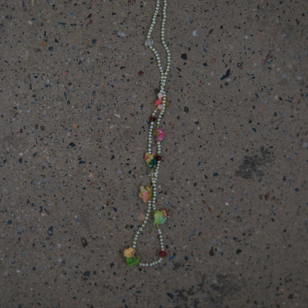 Antomoon necklace ATM-Antomoon-4-02-beads and flowers (Antomoon-4-01)